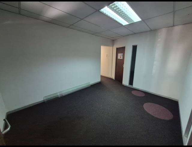 987M² OFFICE FOR SALE IN PAULSHOF